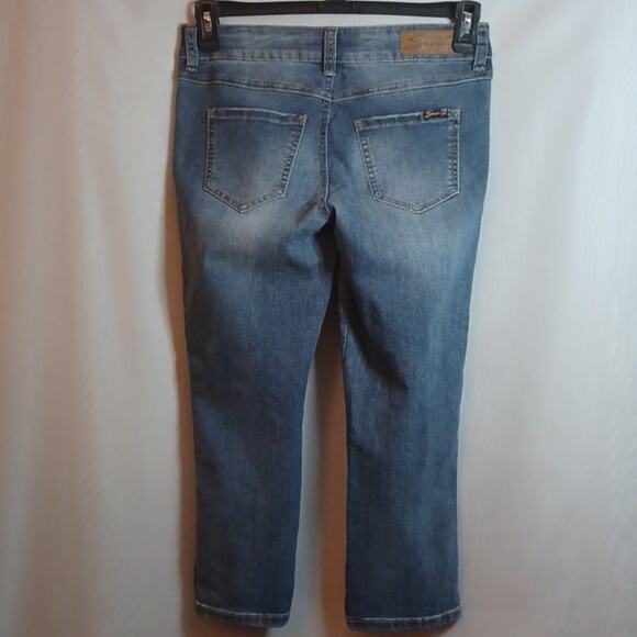 7 SEVEN Women's Denim Crop Jeans with Embroidered Strip. Size 2. - Picture 5 of 16